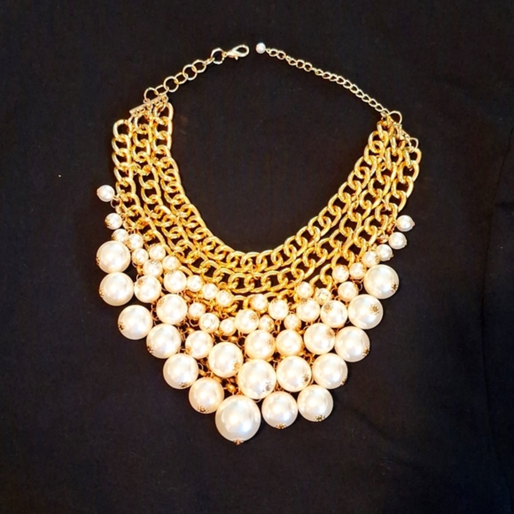 Gold and Pearl Necklace